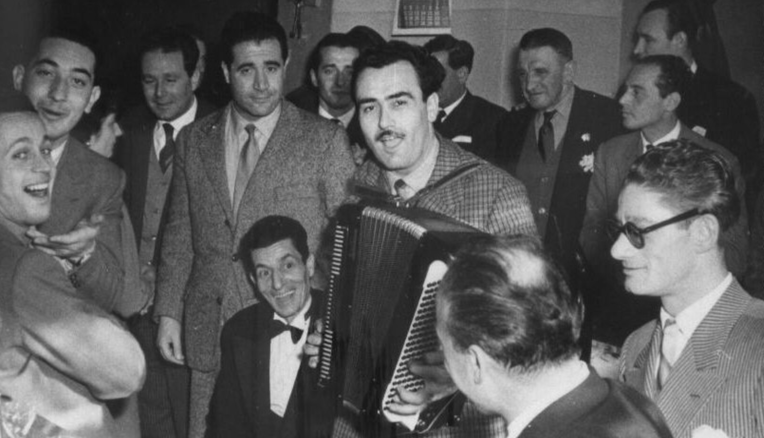 Gigi Stok – włoski akordeonista, kompozytor i twórca muzyki tanecznej